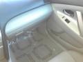 Super White - Camry SE Photo No. 11