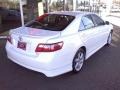 Super White - Camry SE Photo No. 16