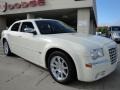 Cool Vanilla - 300 C HEMI Photo No. 1