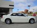 Cool Vanilla - 300 C HEMI Photo No. 3