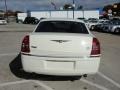 Cool Vanilla - 300 C HEMI Photo No. 5