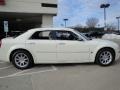 Cool Vanilla - 300 C HEMI Photo No. 36