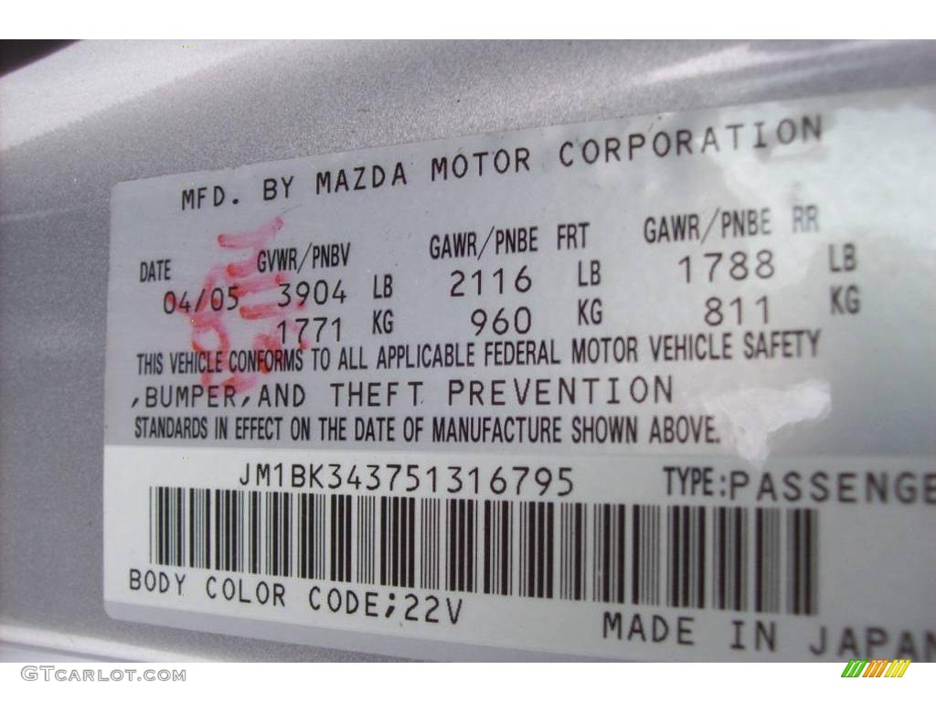 2005 MAZDA3 s Hatchback - Sunlight Silver Metallic / Black/Red photo #24