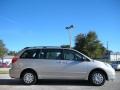 2004 Silver Shadow Pearl Toyota Sienna LE  photo #4