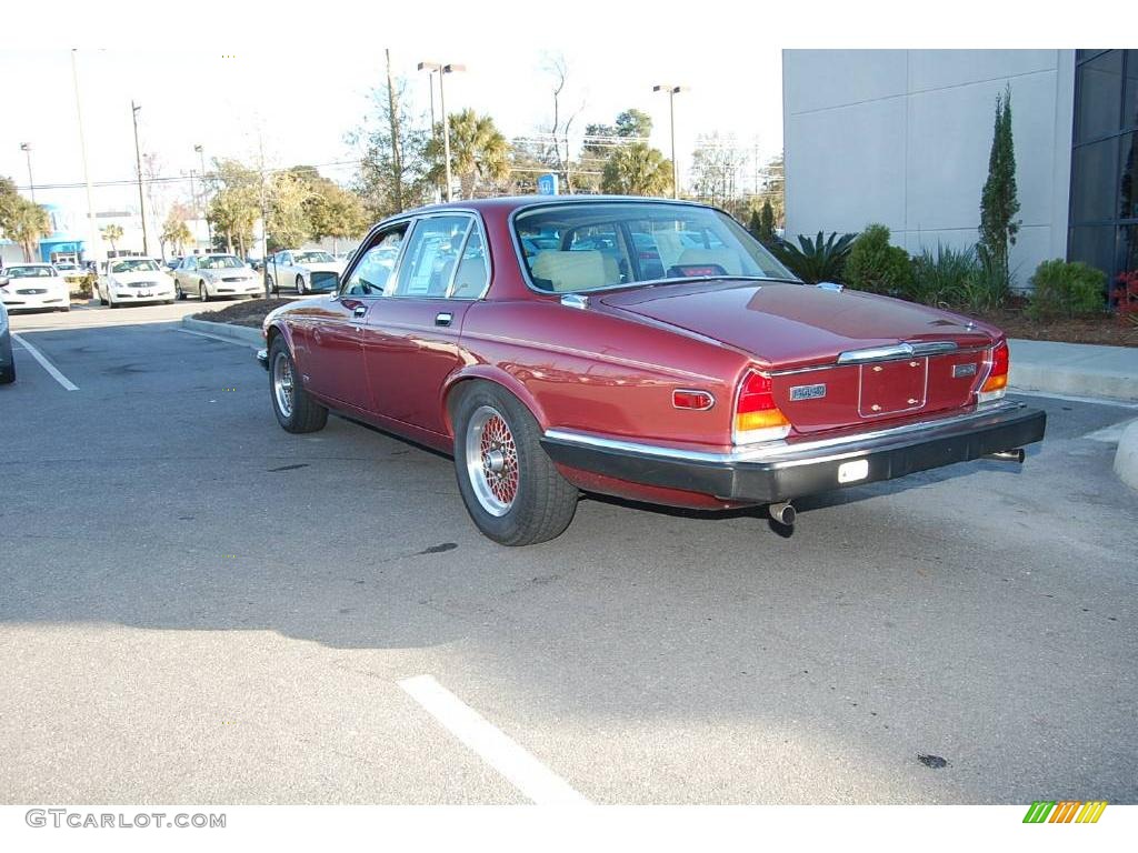 1986 XJ Vanden Plas - Cranberry Red Metallic / Beige photo #18