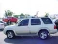 2003 Ivory White Pearl Infiniti QX4   photo #7