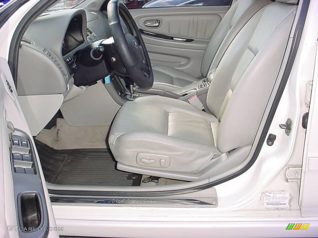 2003 Maxima SE - Glacier White Pearl / Frost photo #10