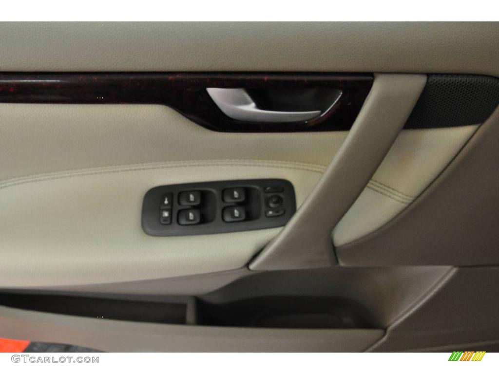 2003 V70 2.4 - Mystic Silver Metallic / Taupe photo #11