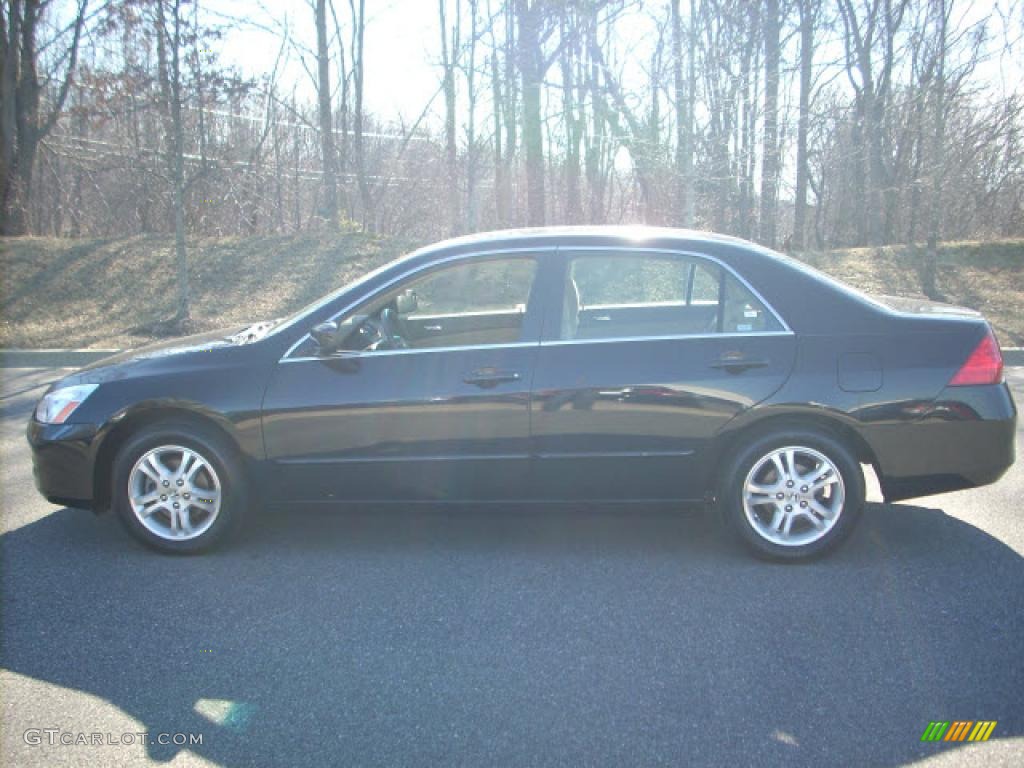 2006 Accord SE Sedan - Nighthawk Black Pearl / Ivory photo #6