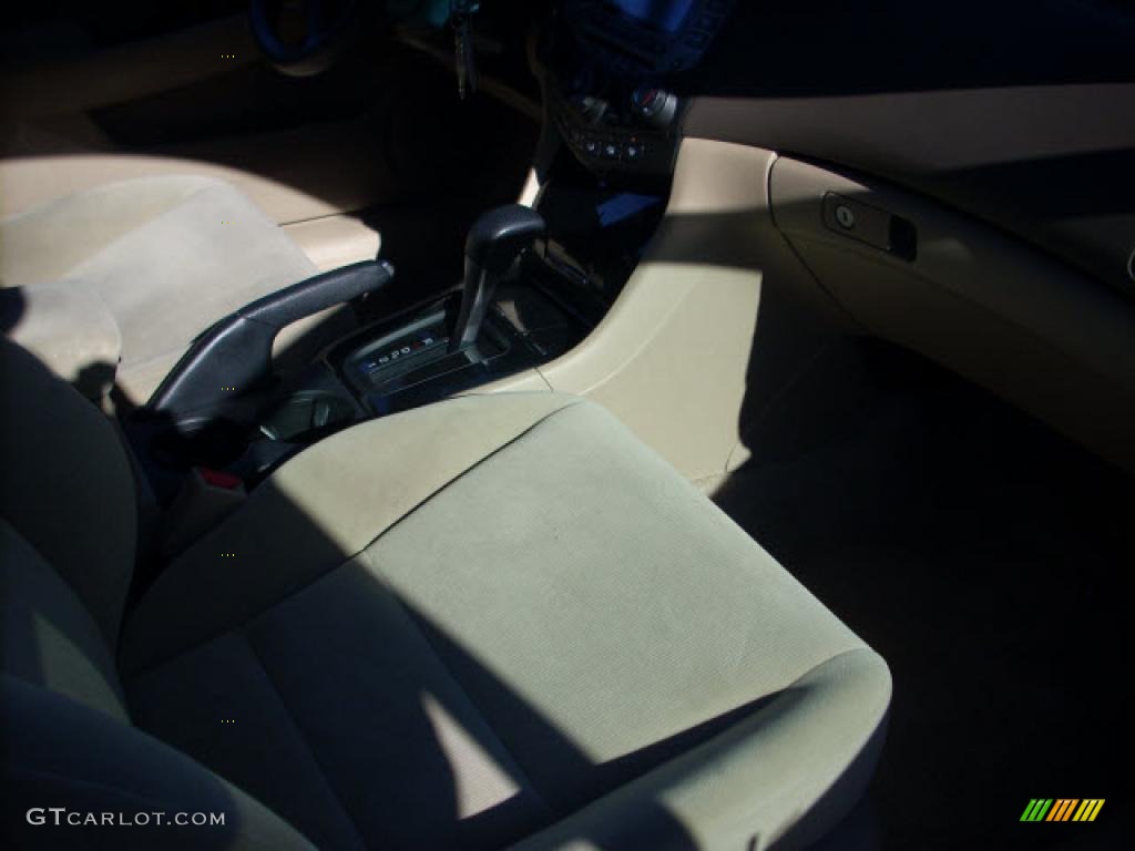 2006 Accord SE Sedan - Nighthawk Black Pearl / Ivory photo #19