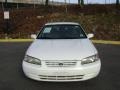 Super White - Camry LE Photo No. 4