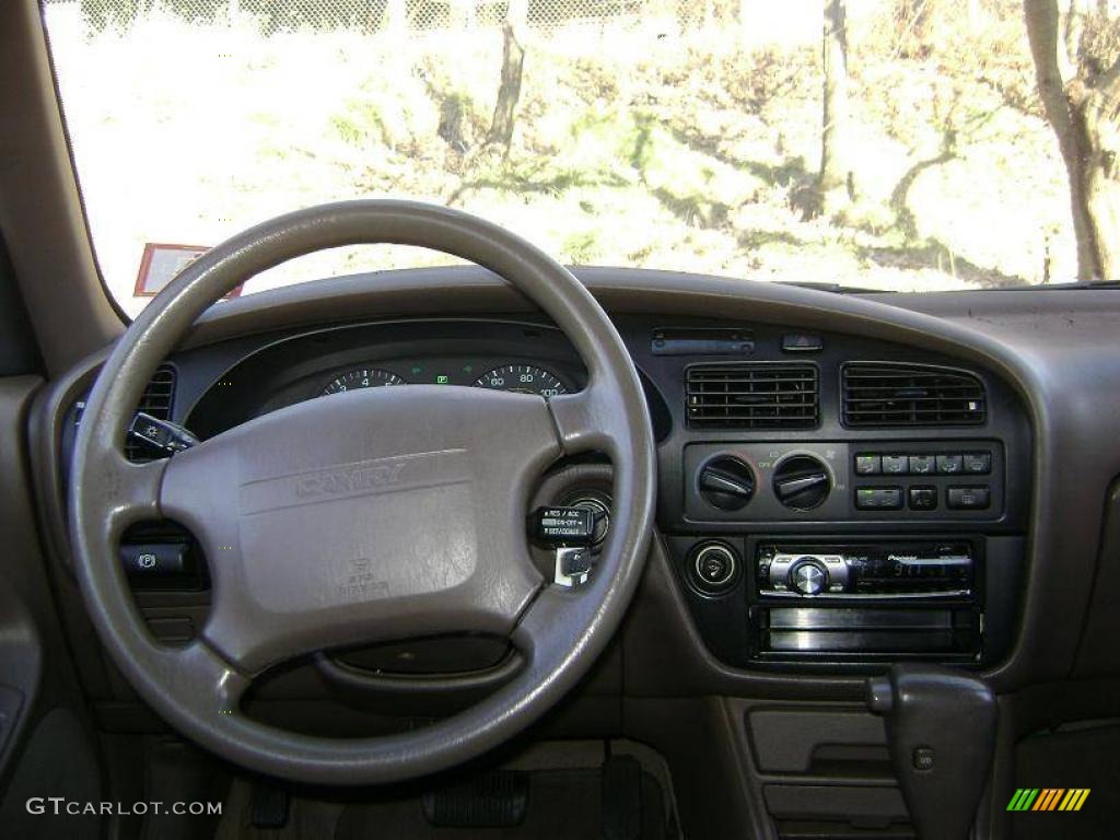 1993 Camry XLE V6 Sedan - Dark Wine Red Pearl / Beige photo #13