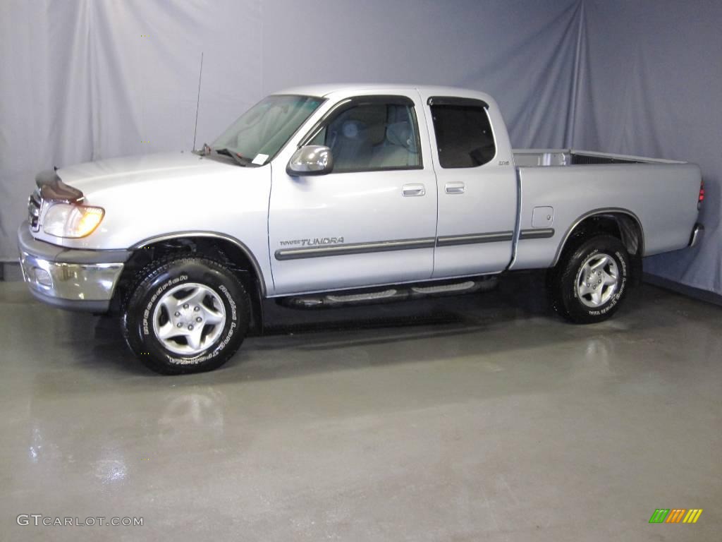 2000 Tundra SR5 Extended Cab 4x4 - Platinum Metallic / Gray photo #2