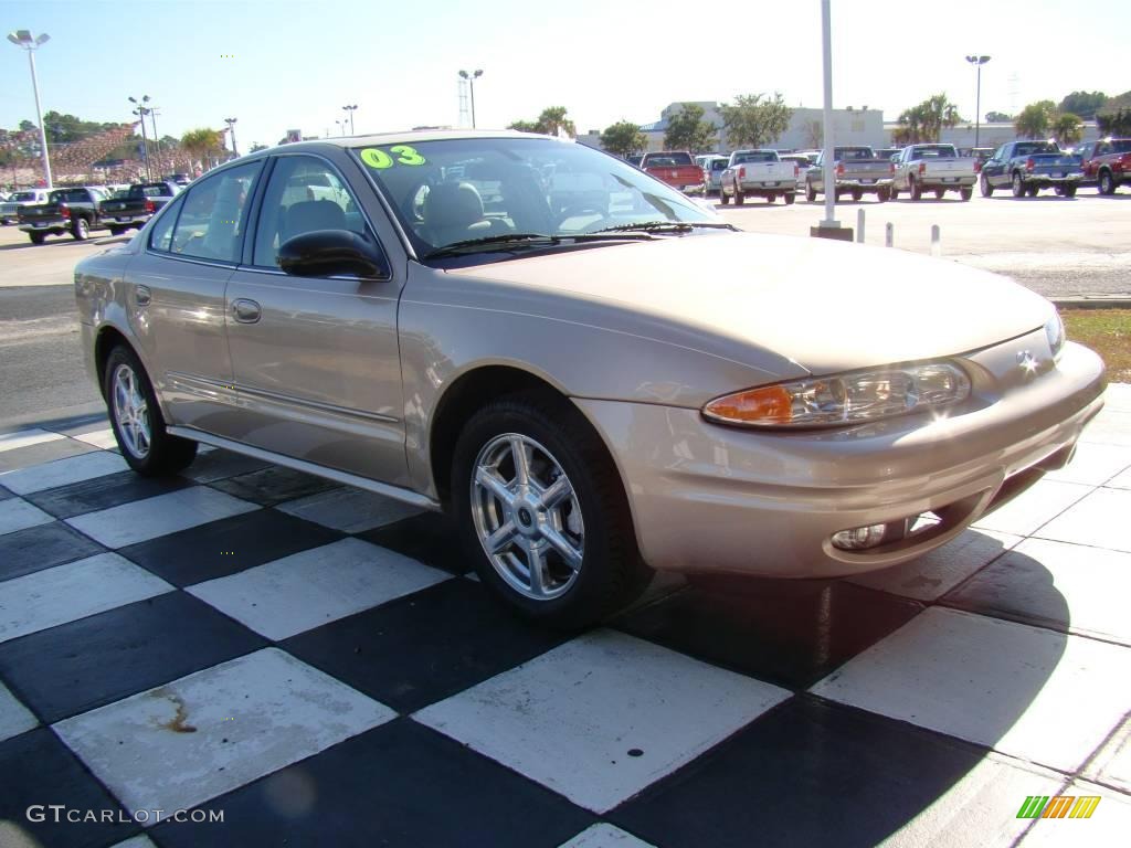 2003 Alero GLS Sedan - Sandstone Metallic / Neutral photo #5