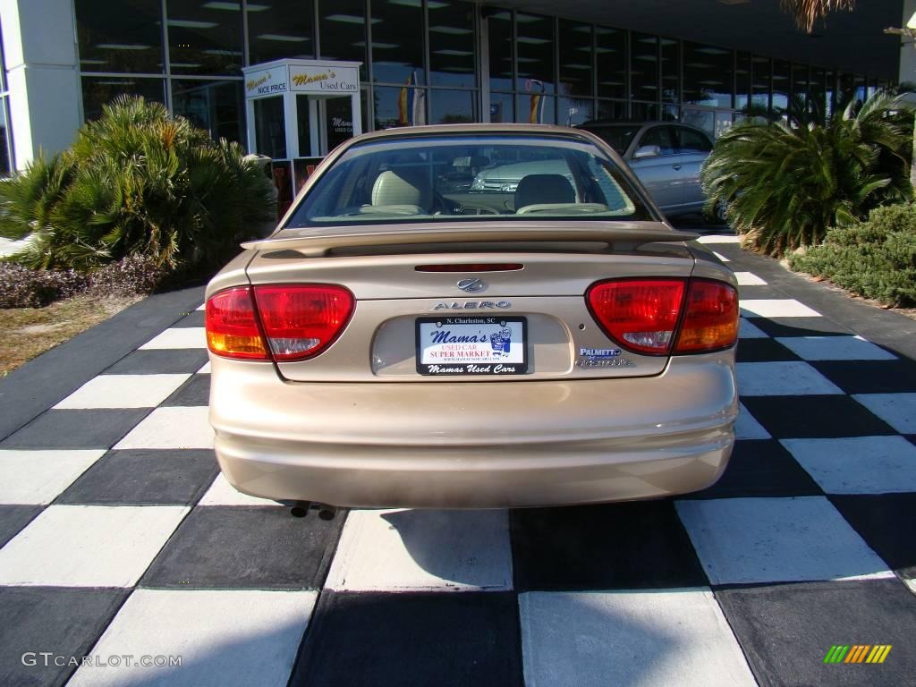 2003 Alero GLS Sedan - Sandstone Metallic / Neutral photo #8