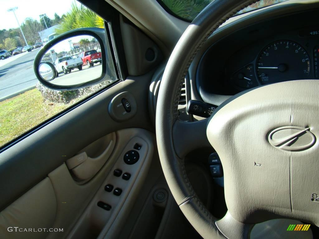 2003 Alero GLS Sedan - Sandstone Metallic / Neutral photo #20