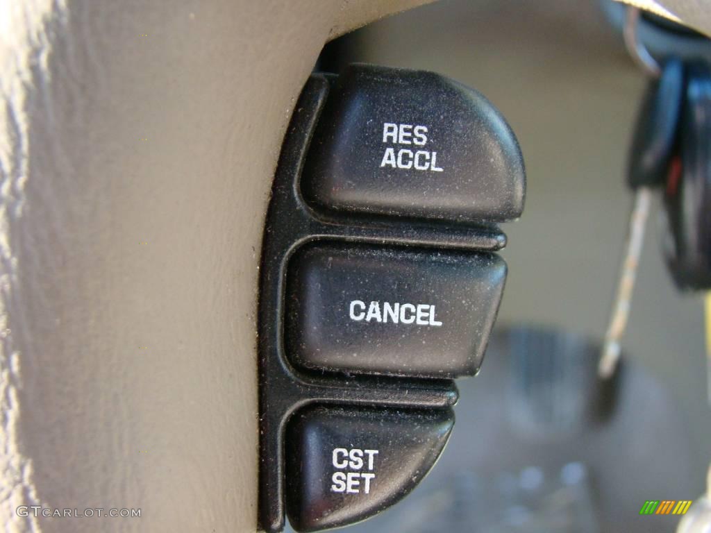 2003 Alero GLS Sedan - Sandstone Metallic / Neutral photo #23