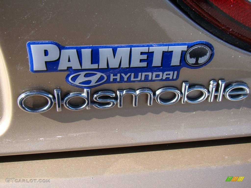 2003 Alero GLS Sedan - Sandstone Metallic / Neutral photo #32