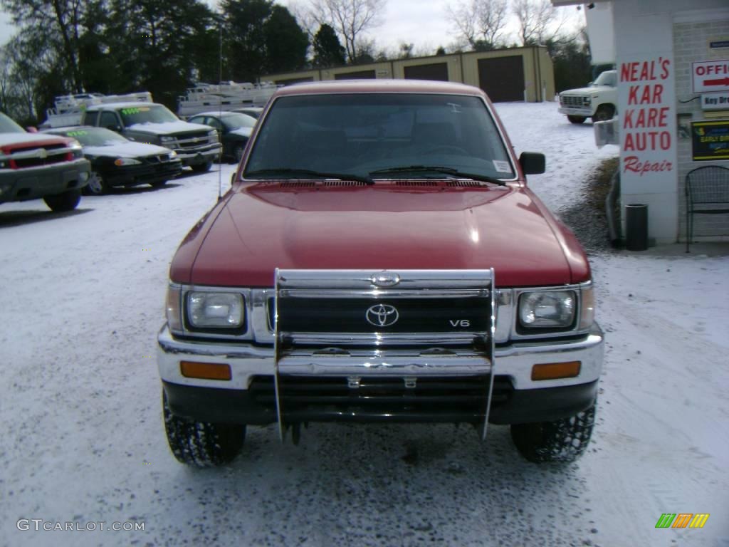 1993 Pickup Deluxe V6 Extended Cab - Garnet Red Pearl / Gray photo #2