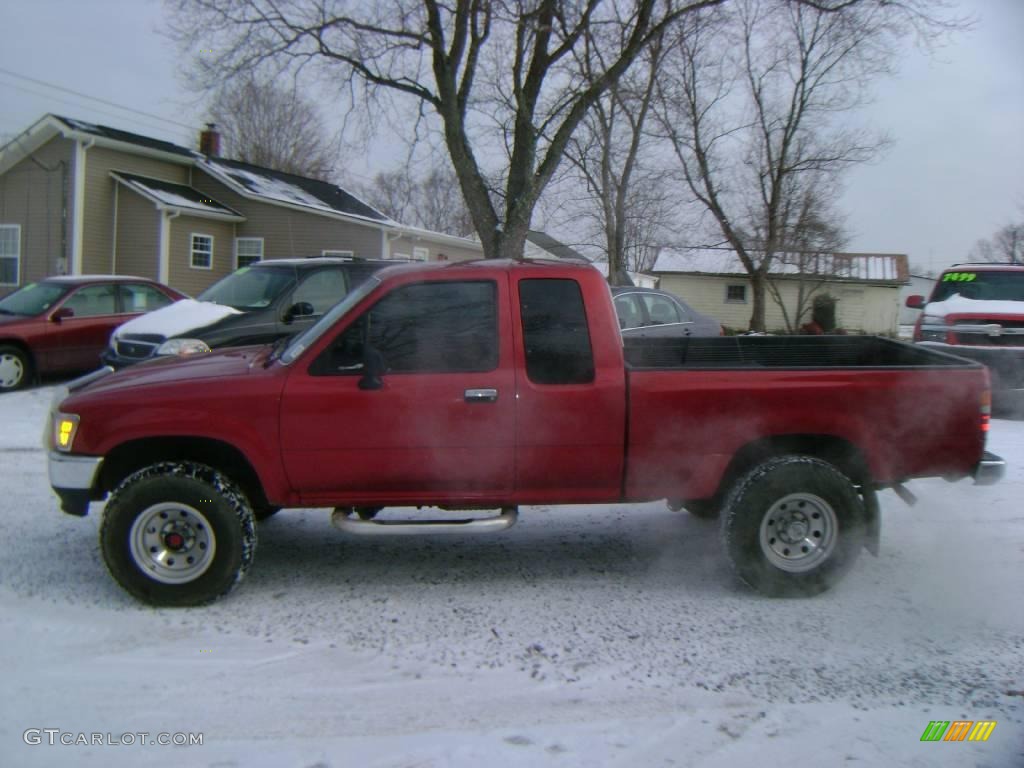 1993 Pickup Deluxe V6 Extended Cab - Garnet Red Pearl / Gray photo #3