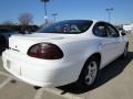 2001 Arctic White Pontiac Grand Prix SE Sedan  photo #3