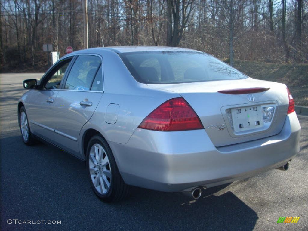2007 Accord SE V6 Sedan - Alabaster Silver Metallic / Black photo #5