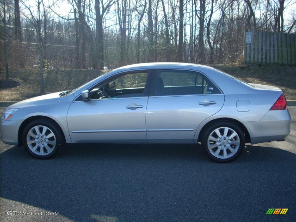 2007 Accord SE V6 Sedan - Alabaster Silver Metallic / Black photo #6