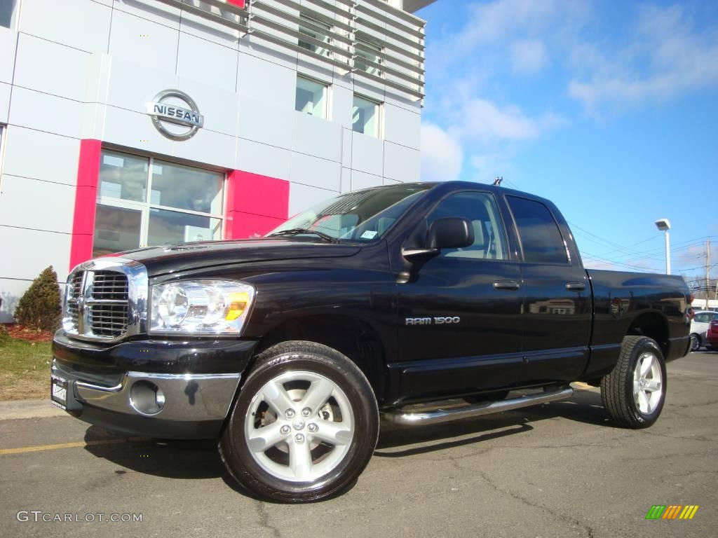 2007 Ram 1500 ST Quad Cab 4x4 - Brilliant Black Crystal Pearl / Medium Slate Gray photo #5