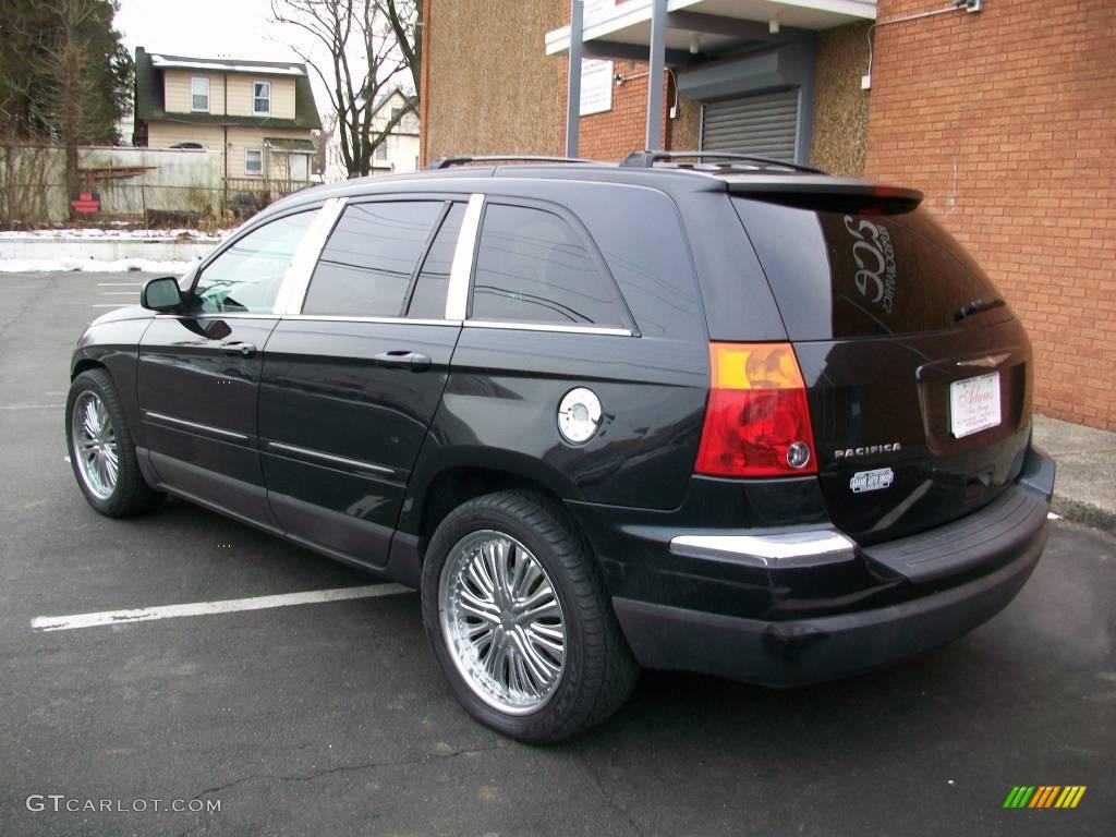 2004 Pacifica AWD - Brilliant Black Crystal Pearl / Dark Slate Gray photo #3