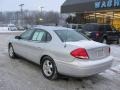 2006 Silver Frost Metallic Ford Taurus SE  photo #12