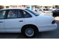 1996 Oxford White Ford Crown Victoria LX  photo #24