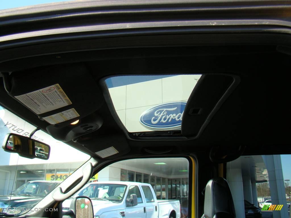 2006 F250 Super Duty Amarillo Special Edition Crew Cab 4x4 - Screaming Yellow / Black photo #21
