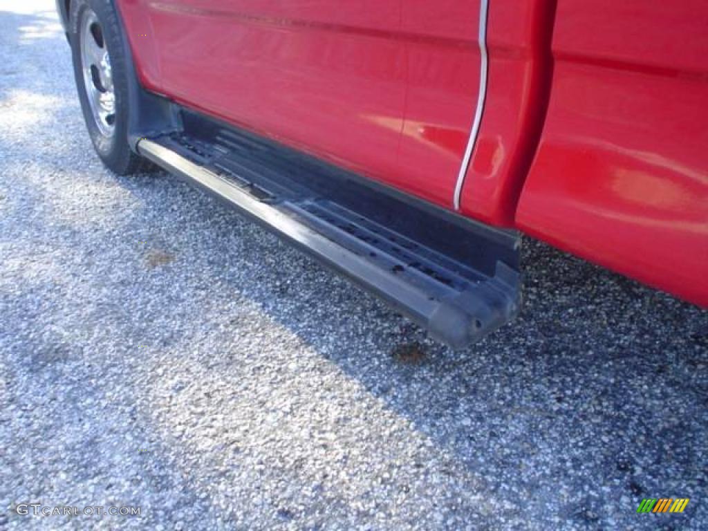 1998 F150 XL Regular Cab - Bright Red / Medium Graphite photo #10
