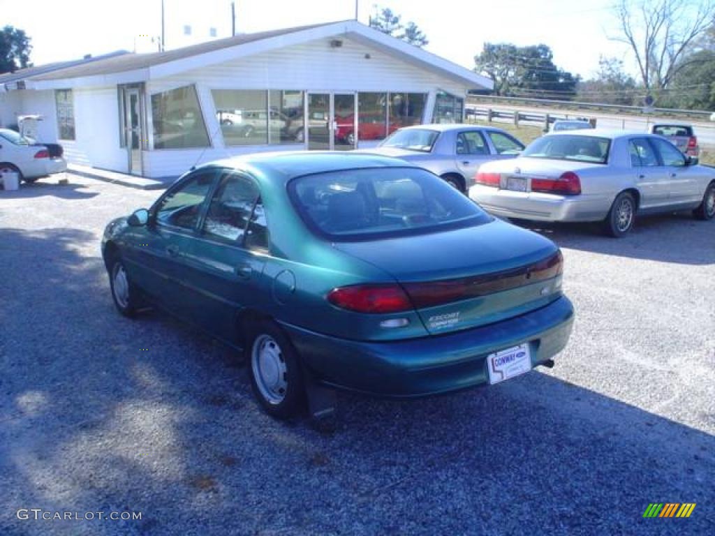 1997 Escort Sedan - Pacific Green Metallic / Gray photo #7