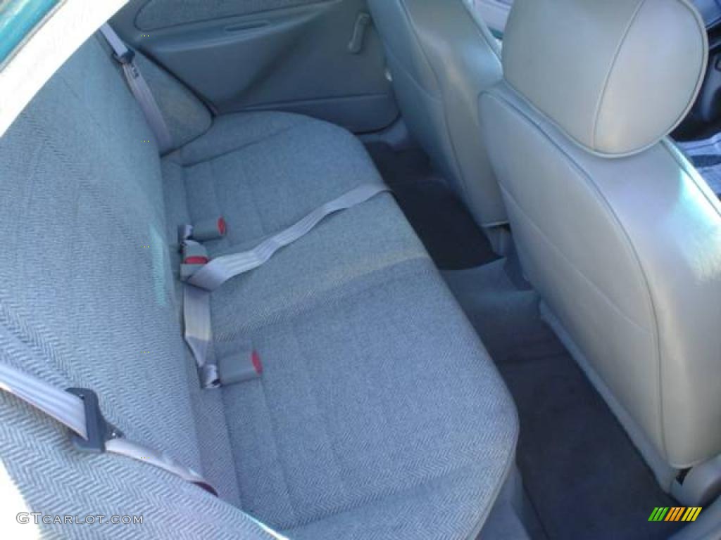 1997 Escort Sedan - Pacific Green Metallic / Gray photo #15