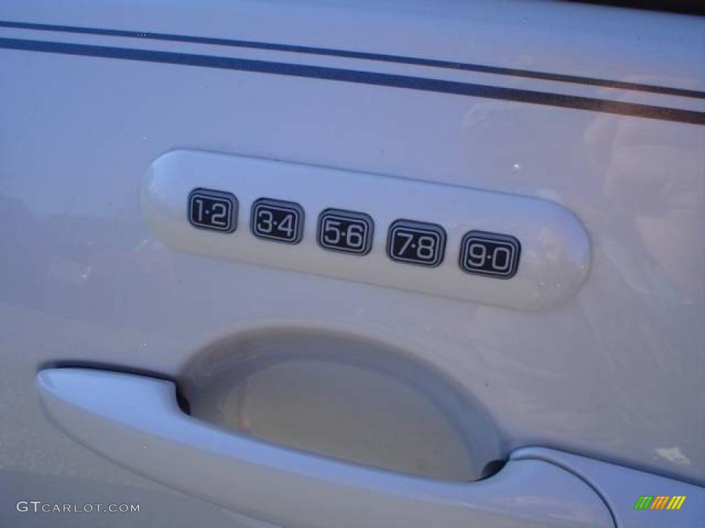 2010 Fusion SEL V6 - White Suede / Medium Light Stone photo #12