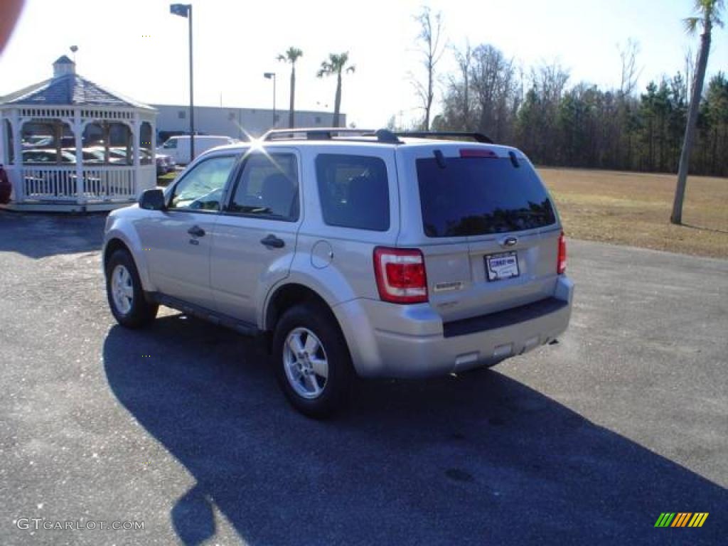 2009 Escape XLT V6 - Brilliant Silver Metallic / Stone photo #7