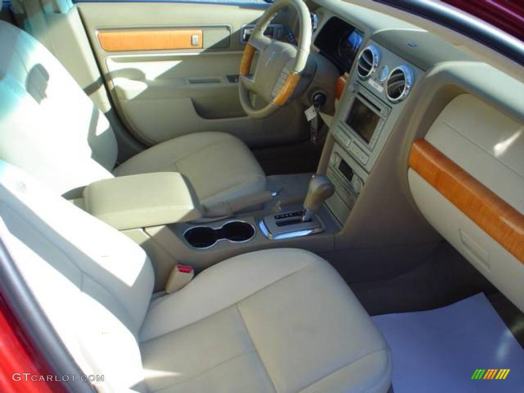 2008 MKZ Sedan - Vivid Red Metallic / Sand photo #17