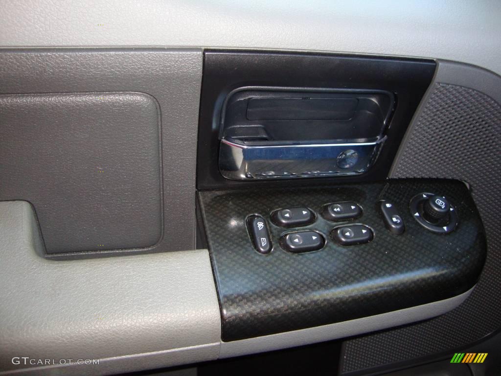 2006 F150 XLT SuperCrew - Black / Medium/Dark Flint photo #13