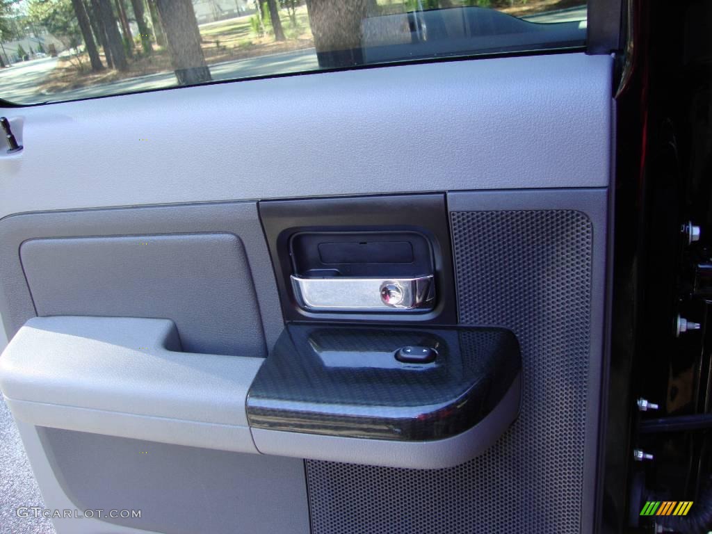 2006 F150 XLT SuperCrew - Black / Medium/Dark Flint photo #31