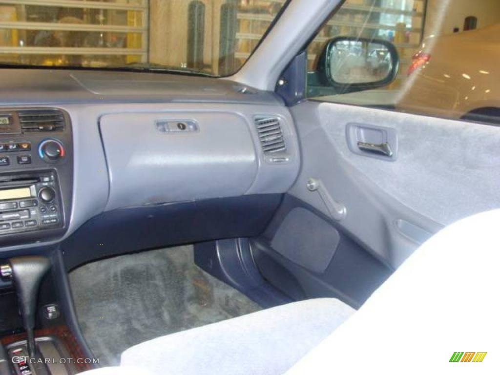 2002 Accord VP Sedan - Eternal Blue Pearl / Quartz Gray photo #12