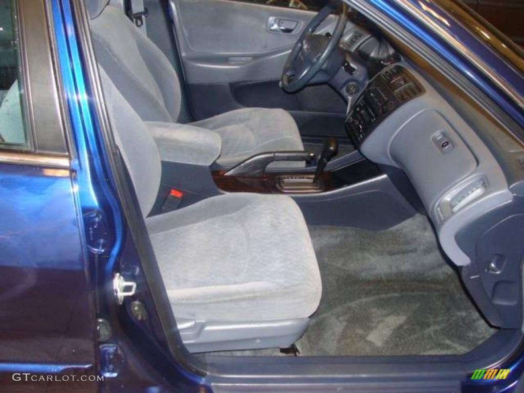 2002 Accord VP Sedan - Eternal Blue Pearl / Quartz Gray photo #13