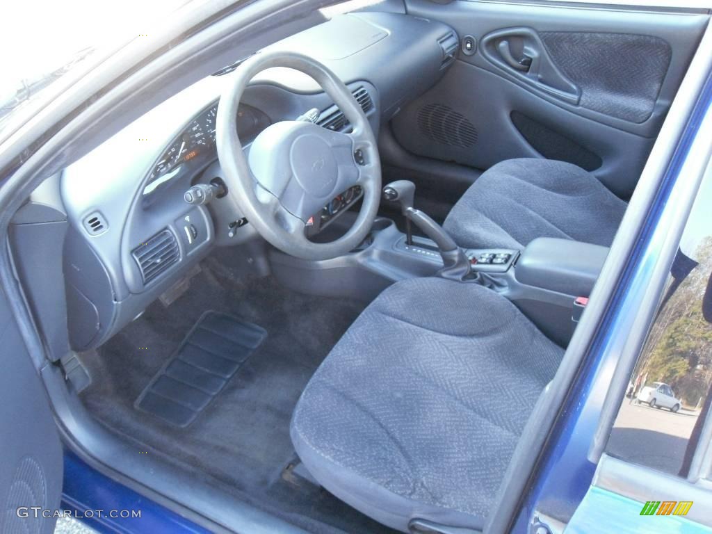 2003 Cavalier LS Sedan - Arrival Blue Metallic / Graphite Gray photo #25