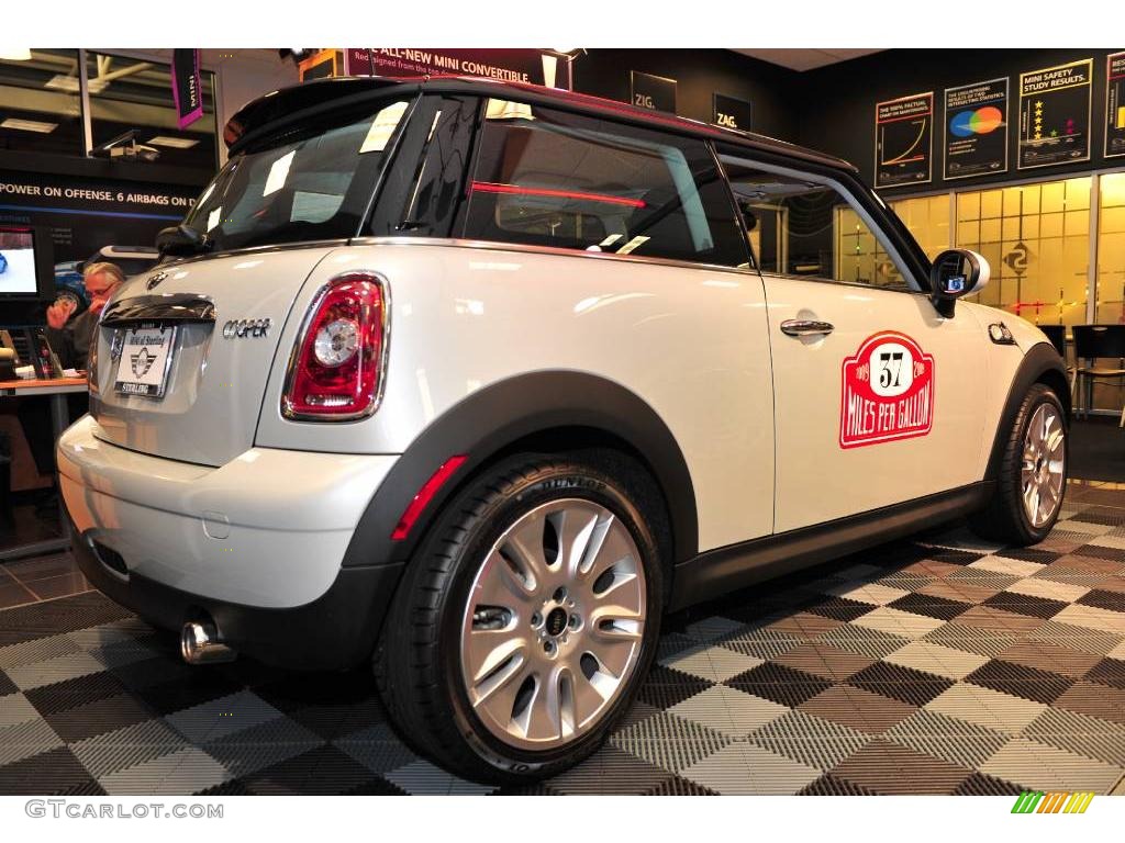 2010 Cooper Camden 50th Anniversary Hardtop - White Silver Metallic / Camden Tech White Leather/Carbon Black photo #20