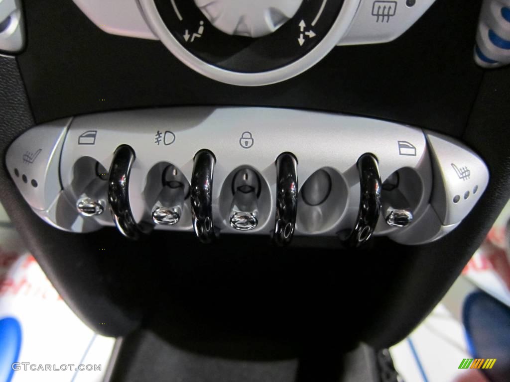 2010 Cooper Camden 50th Anniversary Hardtop - White Silver Metallic / Camden Tech White Leather/Carbon Black photo #30