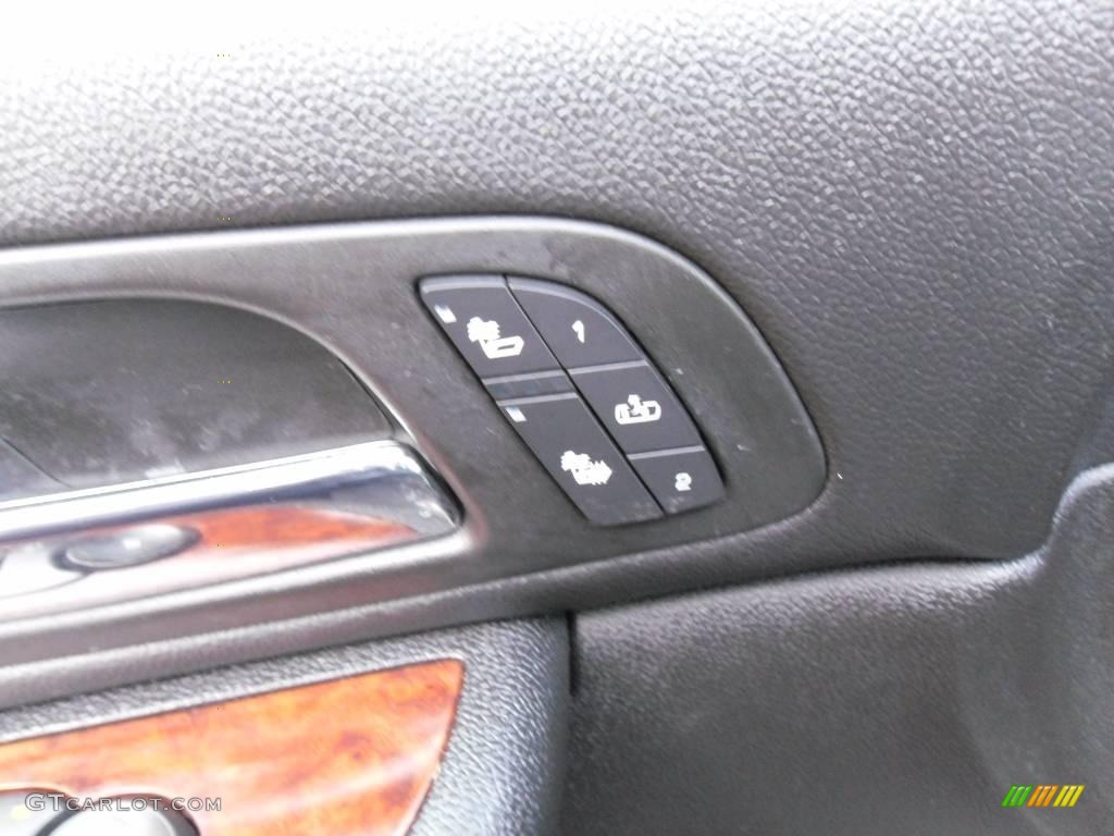 2008 Suburban 1500 LTZ 4x4 - Black / Ebony photo #8