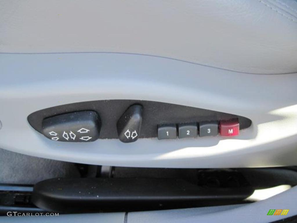 2003 3 Series 325i Sedan - Jet Black / Grey photo #16