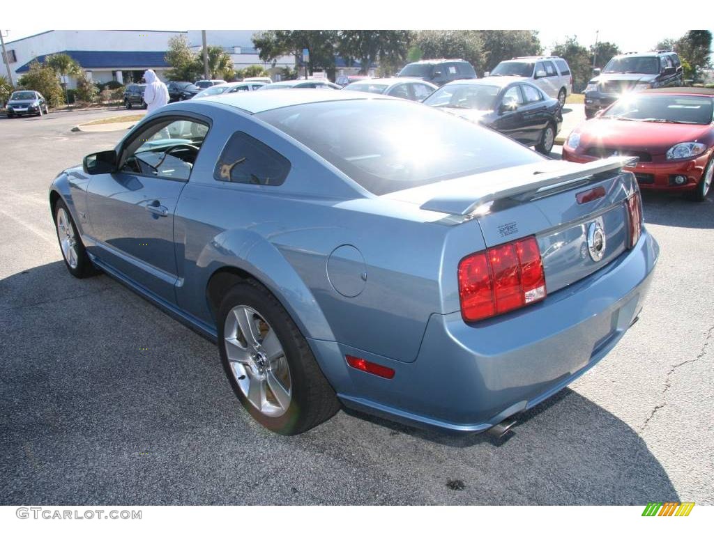 2007 Mustang GT Premium Coupe - Windveil Blue Metallic / Dark Charcoal photo #6