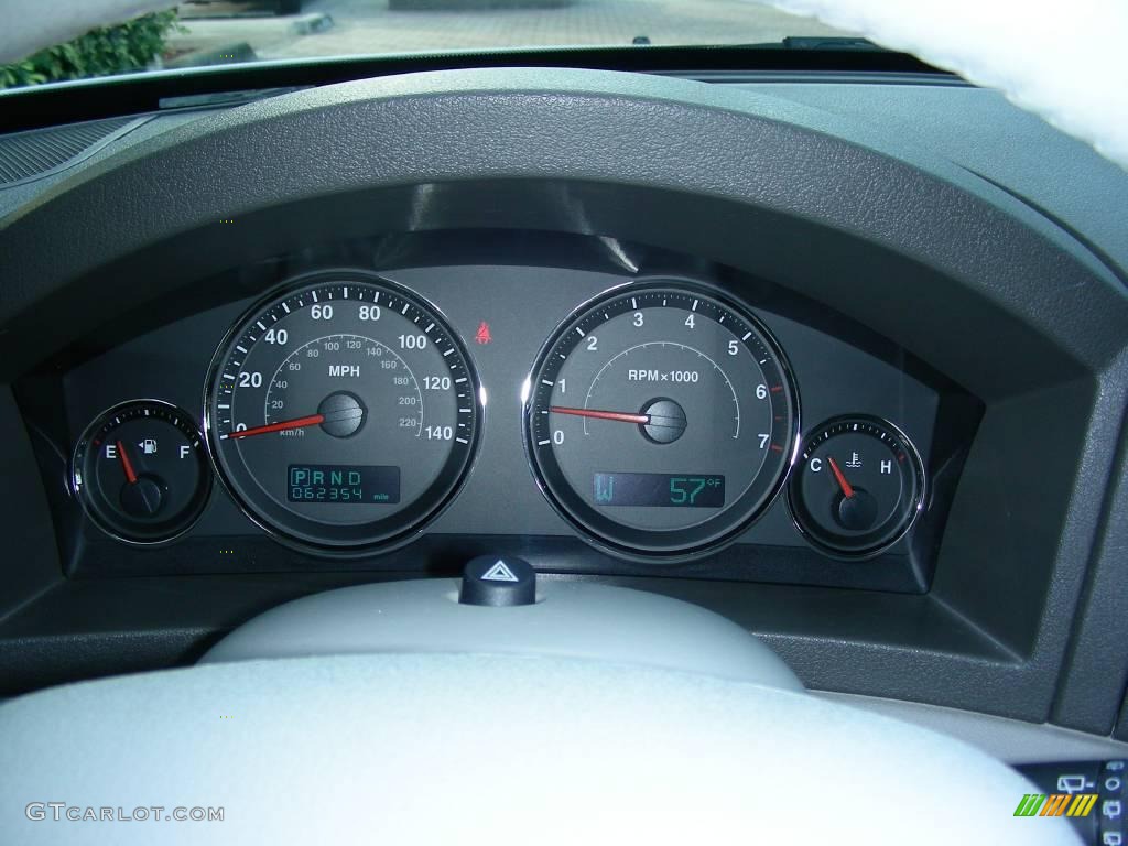 2005 Grand Cherokee Limited 4x4 - Stone White / Medium Slate Gray photo #32