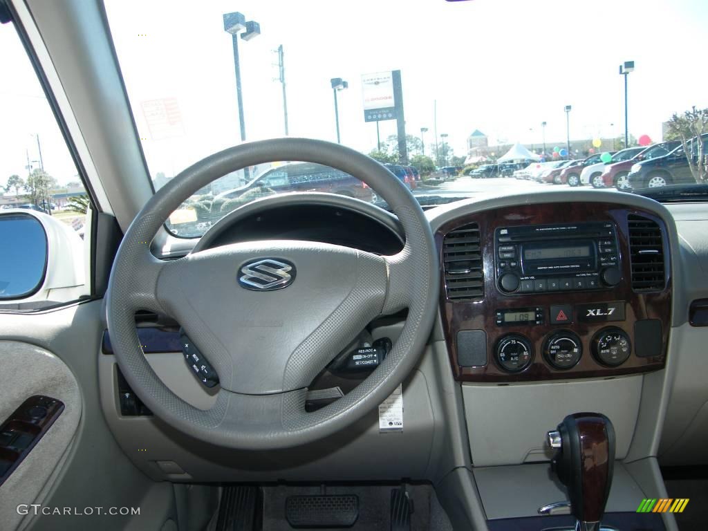 2003 XL7 Touring - White Pearl / Gray photo #18